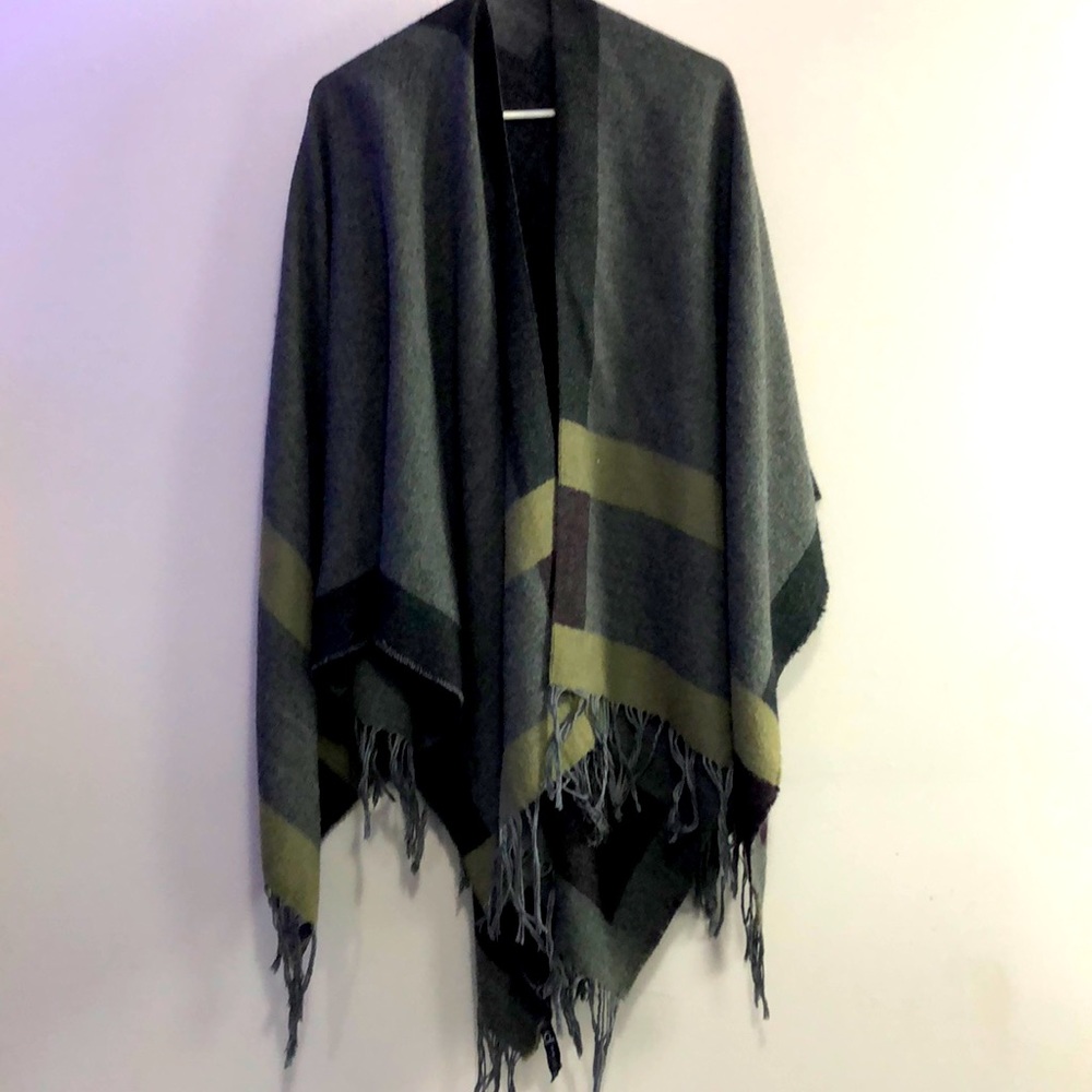 Dynamite warm shawl